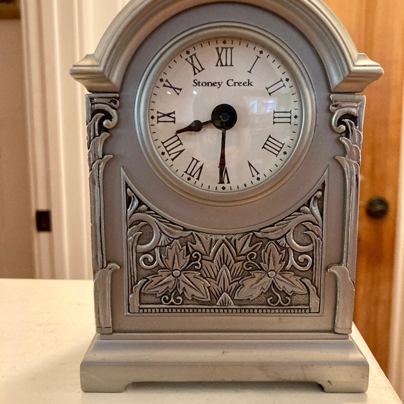 Stoney Creek Pewter Clock - Picture 1 of 6